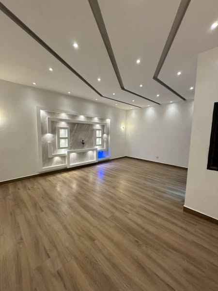 Nouvelle Collection 3 Chambres 2 Salons 5 Toilettes Climatisée