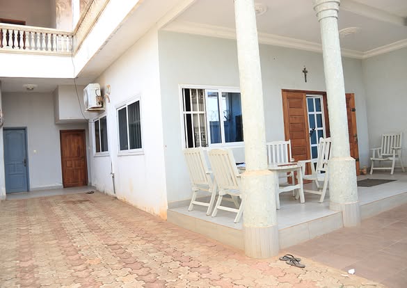 Spacieuse Villa avec Terrasse