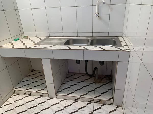 Maison avec véranda et accès moto