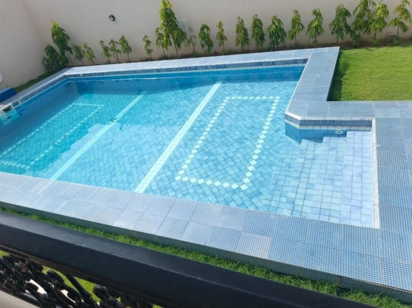 Villa Duplex de Luxe avec Piscine et Jardin à Louer