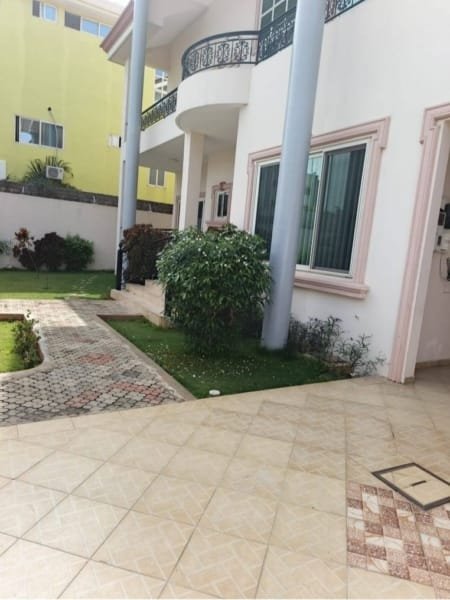 Villa Duplex de Luxe avec Piscine et Jardin à Louer
