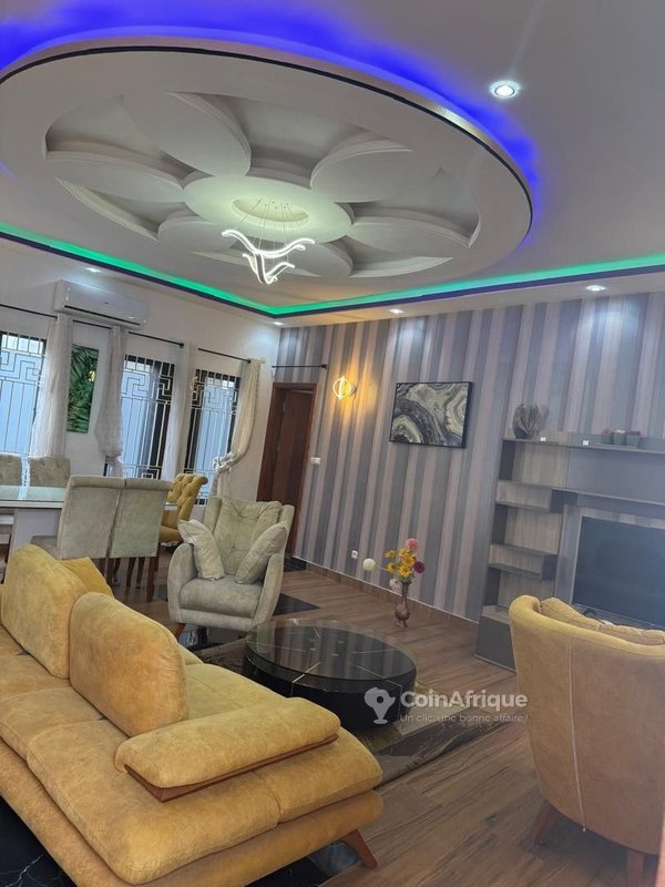 Location appartement deux chambres salon