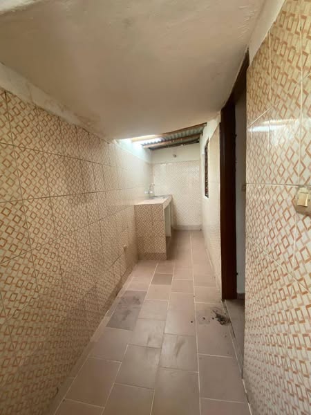 Maison Clôturée Terrassée Avec Deux Chambres