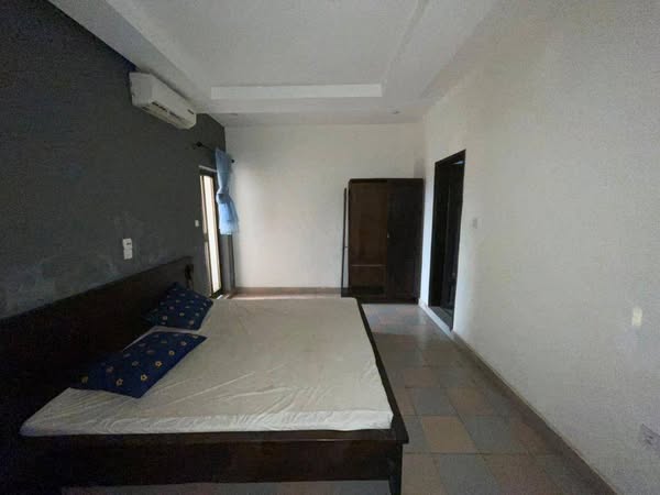 Bel Appartement Meublé de 3 Chambres + Salon