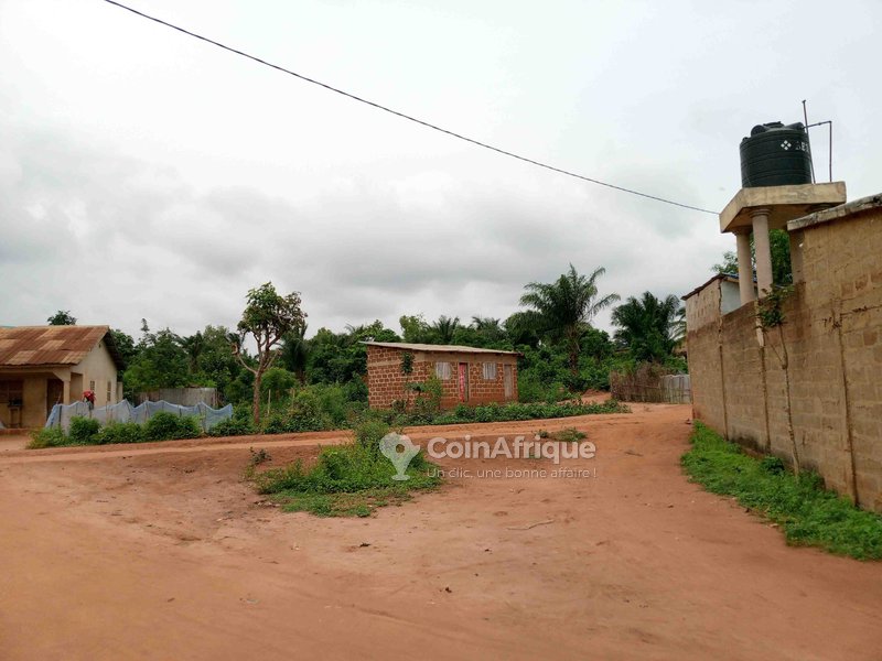 Terrain 500 m²