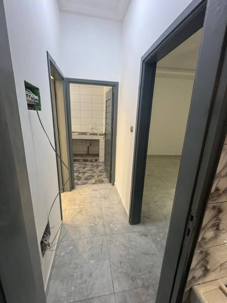 Chambre Salon Sanitaire à Louer