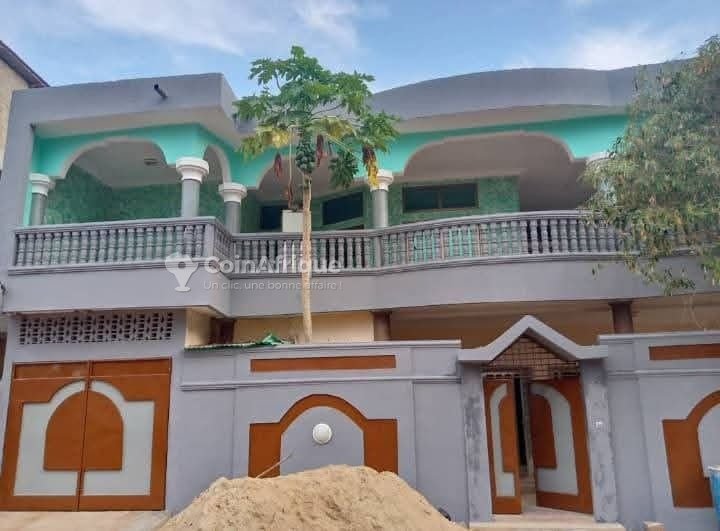 Vente de villa R+3 de 10 pièces