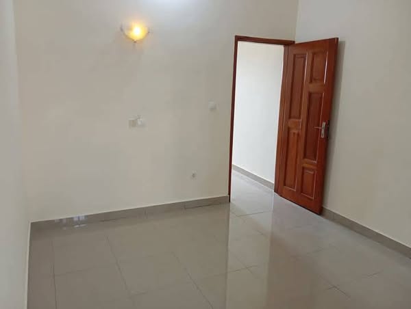 Jolie Chambre Salon Sanitaire Dallée Staffées