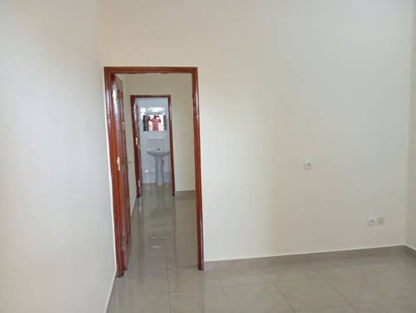 Jolie Chambre Salon Sanitaire Dallée Staffées