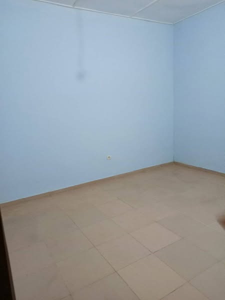 Chambre Salon Sanitaire Vaste à Louer