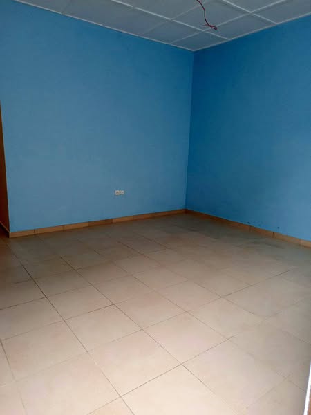 Chambre Salon Sanitaire Vaste à Louer