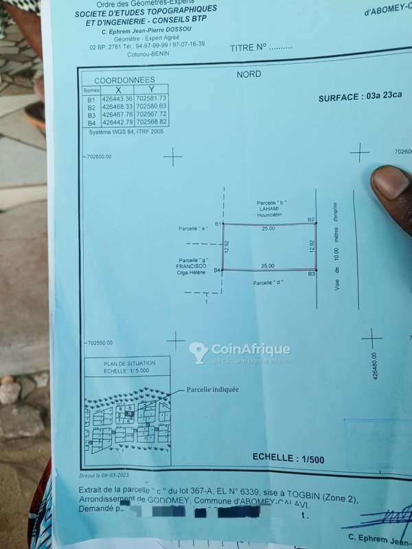 Terrain 323 m²