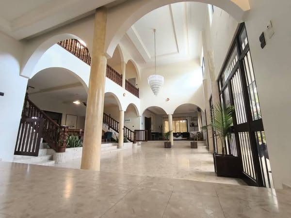 Grande villa haut standing meublée