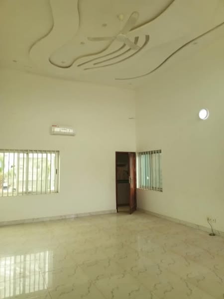 Maison Moderne avec 2 Chambres et Grand Espace