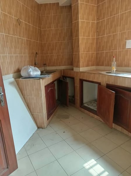 Maison Non Meublée de 3 Chambres à Louer
