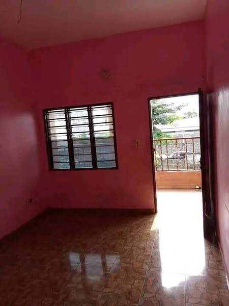 Appartement D'une Chambre Et Salon Sanitaires À Louer