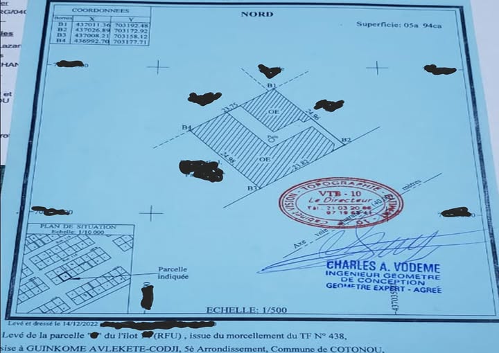Terrain avec 2 Bâtiments à Vendre