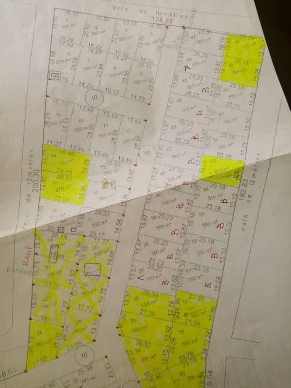 Vente Urgente de 12 Parcelles de 350 m²