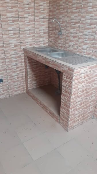 Chambre Salon Sanitaire à Louer