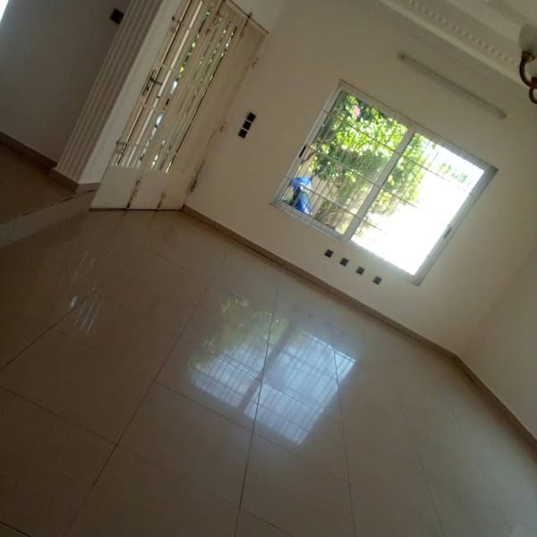 Belle Villa R+1 Haut Standing 5 Chambres 2 Salons