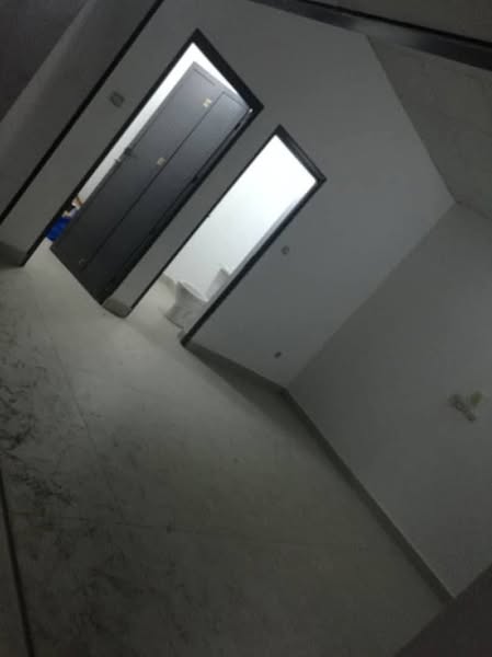 Boutiques Climatisées Disponibles Immédiatement