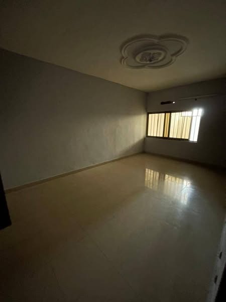 Appartement 3 Chambres Et Salon