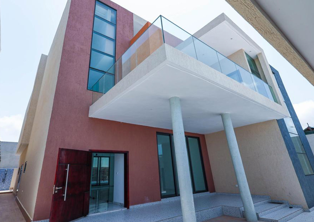 Villa à louer avec vue époustouflante sur la mer