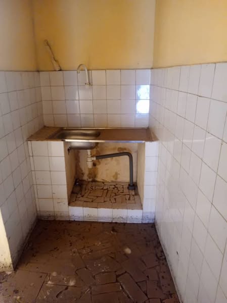 Chambre Salon Sanitaire à Louer