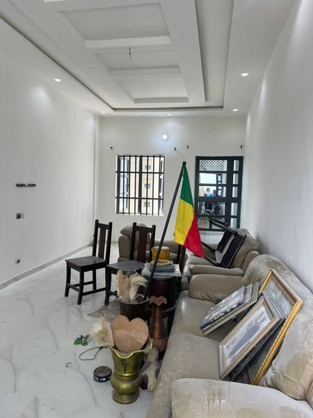 Grand Appartement Haut Standing de 04 Chambres 02 Salons