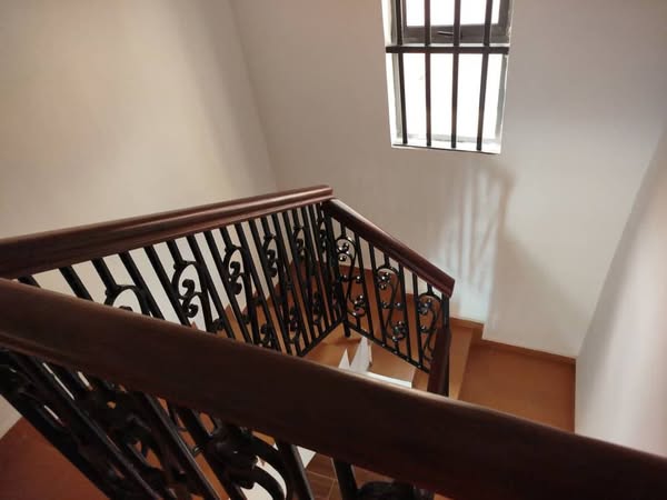 Villa Duplex Avec Garage Et Jardin