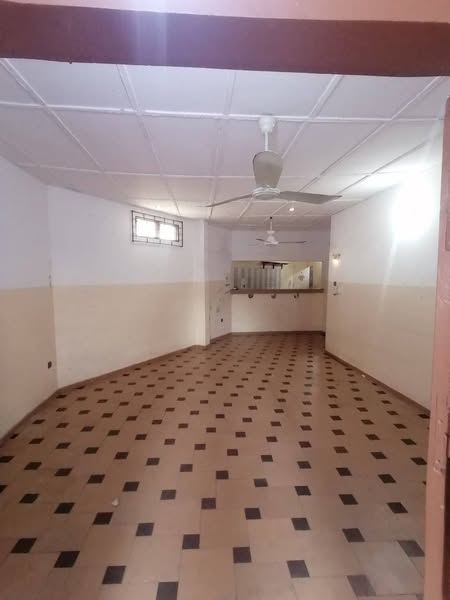 Entrée Personnelle de Deux Chambres Salons Sanitaires