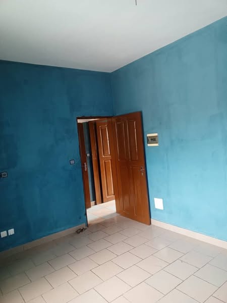 Appartement Meublé Spacieux avec Balcon