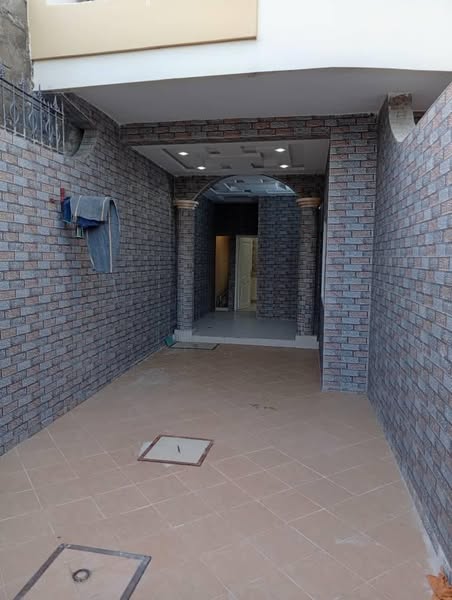 Entrée Personnelle de 2 Chambres Salon Sanitaires